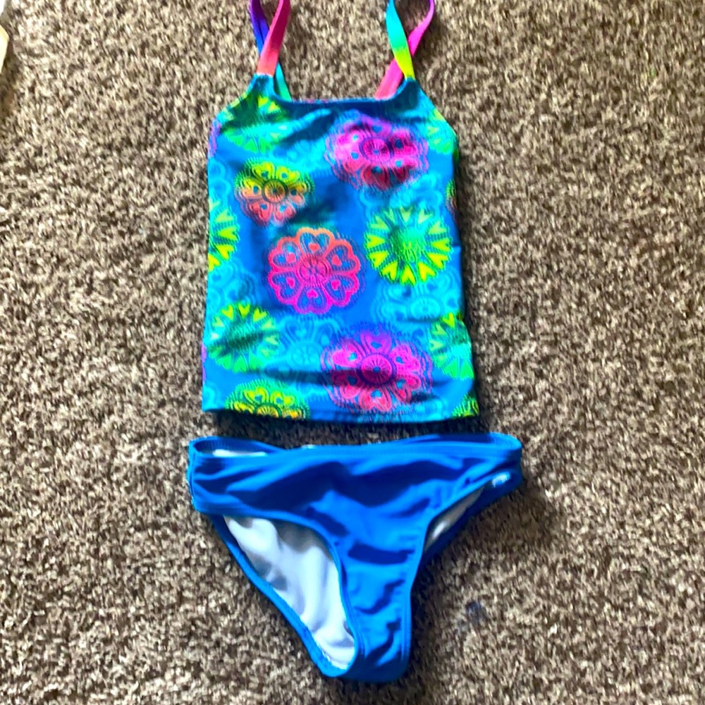 Top and bottom bathing suit